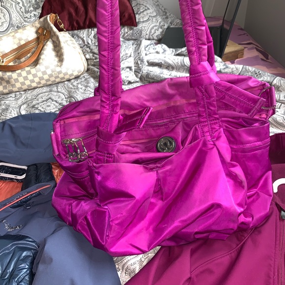 SOLD Lulu Triumph Tote SOLD SOLD - Picture 5 of 6